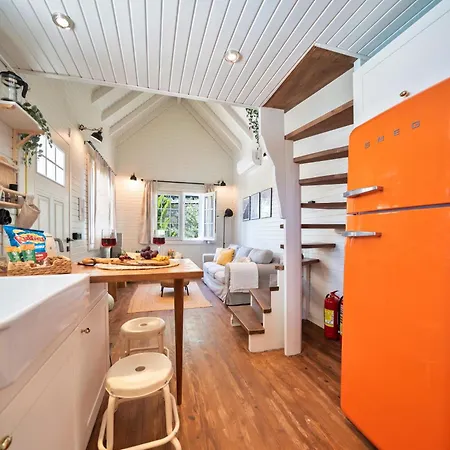فيلة The Box House & Charming Private Tiny House & Pool