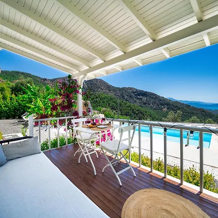 فيلة The Box House & Charming Private Tiny House & Pool *